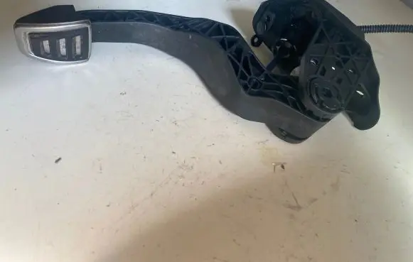 Volkswagen Polo VI Clutch pedal 2Q1721059L 721059L017
