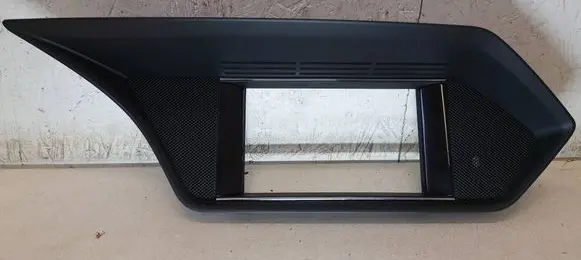 Mercedes-Benz E W212 Radio/GPS head unit trim A2126801236 2126801236