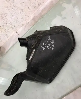 BMW X4 G02 Intake resonator 8635110