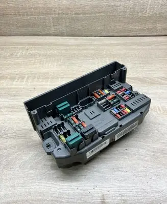 BMW X5 E70 Fuse module 62069781 6931690