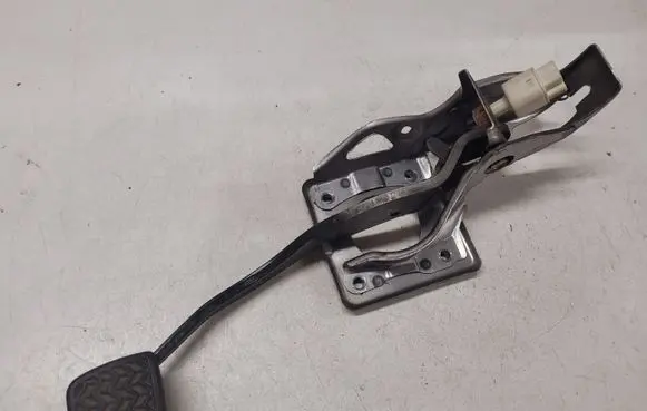 Toyota Avensis T250 Brake pedal 16094A01