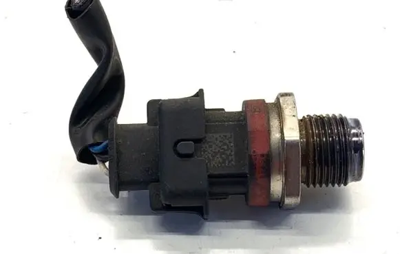 Nissan Qashqai Fuel pressure sensor 0281002840