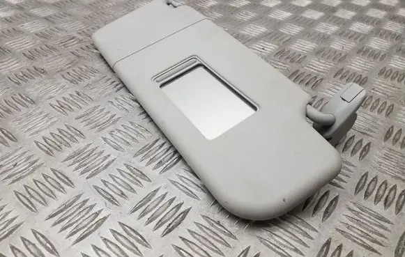 Sun visor