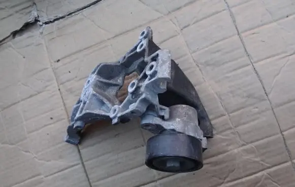 Peugeot 308 Timing belt tensioner 9803757480