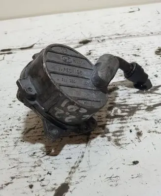 Mercedes-Benz C W203 Vacuum pump A6112300065 RE21771