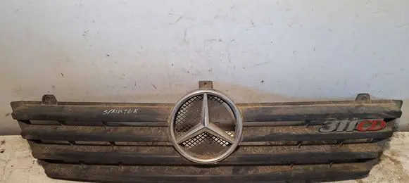 Mercedes-Benz Sprinter W901 W902 W903 W904 Front bumper upper radiator grill A9018800085