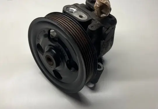 Ford Mondeo MK IV Power steering pump 6G913A696CD