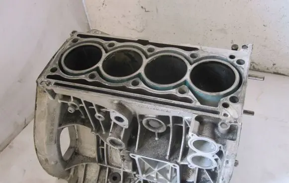 Mercedes-Benz C W203 Engine block 163GBA
