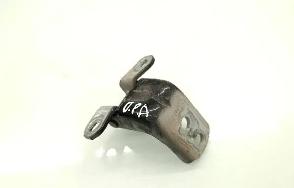Infiniti QX60 L50 Front door lower hinge 