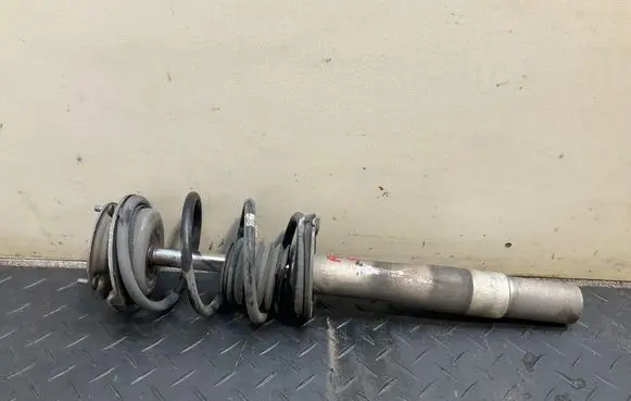 BMW 5 E60 E61 Front shock absorber with coil spring 7905313