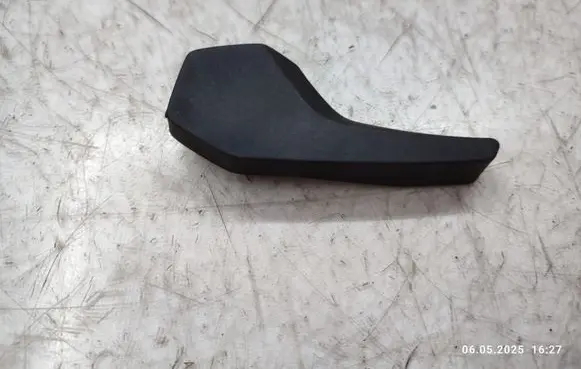 Engine bonnet (hood) release handle