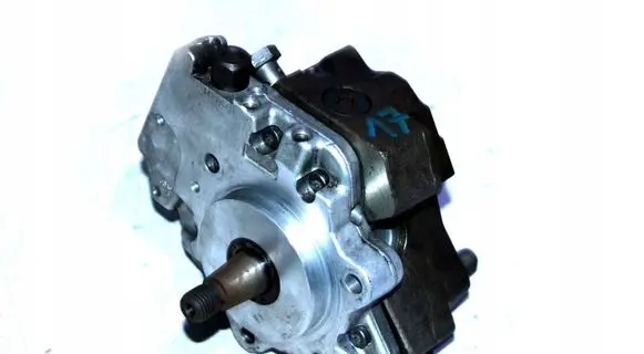 BMW 1 E81 E87 Fuel injection high pressure pump 7788670X1