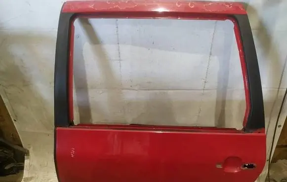 Volkswagen Sharan Rear door RAUDONOS