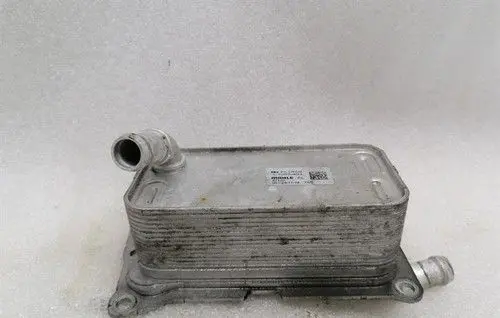Mercedes-Benz GLA W156 X156 Engine oil radiator A1331880001