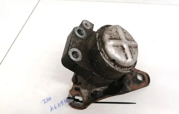Ford Mondeo Mk III Engine mount bracket 1S716F012CE 1S71-6F012-CE