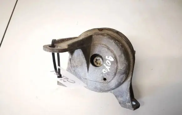 Opel Zafira B Engine mount bracket 90539246
