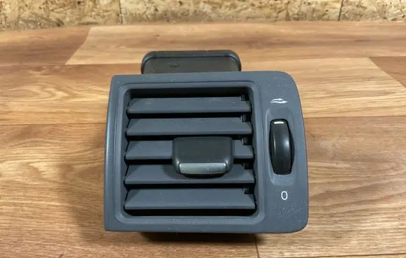 Volvo V50 Dashboard side air vent grill/cover trim 506001 39888288