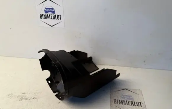 Mercedes-Benz A W176 Steering wheel column trim A2469001011