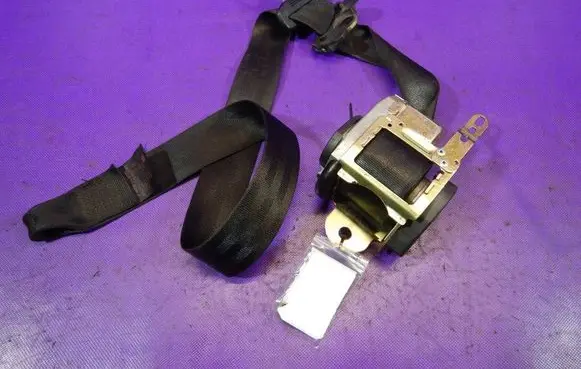 Seat Ibiza III (6L) Front seatbelt