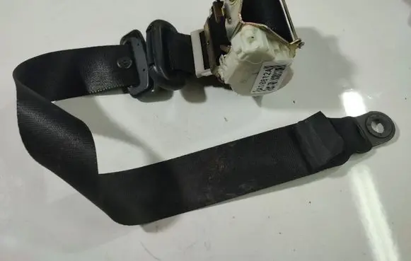 Ford Focus Front seatbelt 3048192