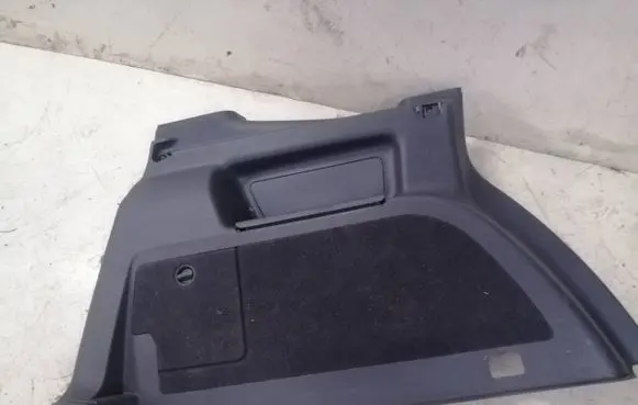 Volkswagen Touran II Tailgate/trunk side cover trim SV00193844 040560 18102013