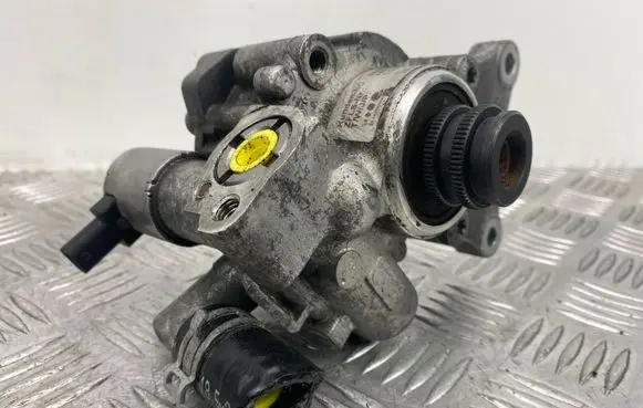Mercedes-Benz E W212 Power steering pump A0064667501 7693955169