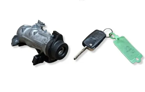 Volkswagen Touran I Ignition lock 1K0905851B 1K0905865