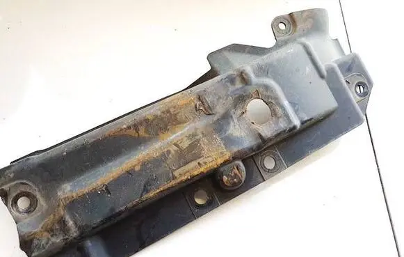 Engine splash shield/under tray