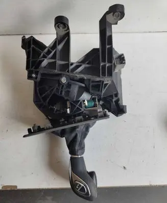 Ford Focus C-MAX Gear shifter/selector BV6P7K004LD3JA6