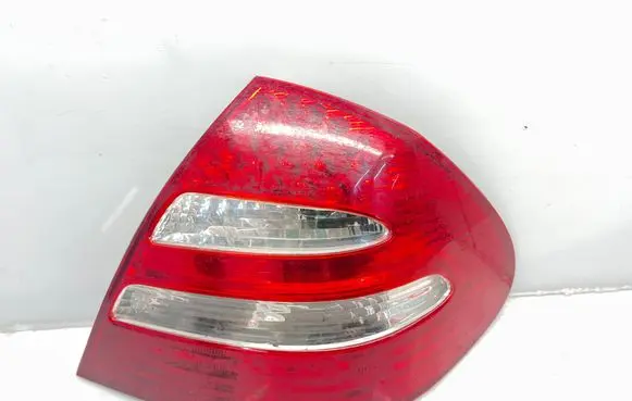 Mercedes-Benz E W211 Rear/tail lights A2118200664