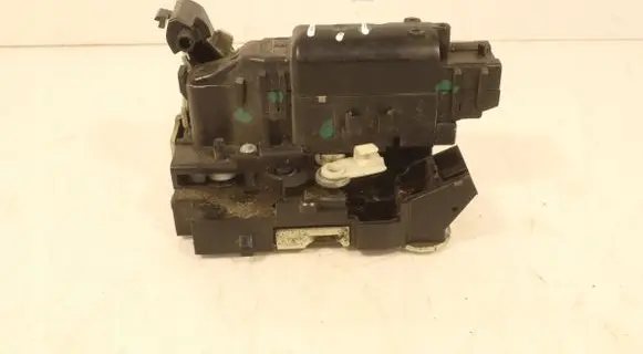 Dacia Dokker Front door lock 
