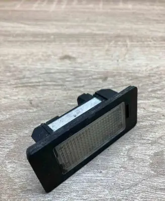 Ford C-MAX I Number plate light 001318