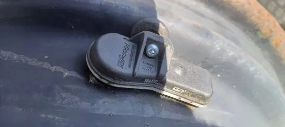 Renault Clio IV Tire pressure sensor 407090322r