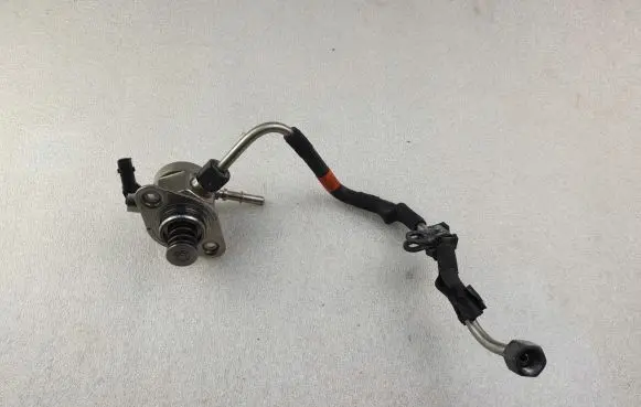 Hyundai i30 Fuel injection high pressure pump 3532003AC0