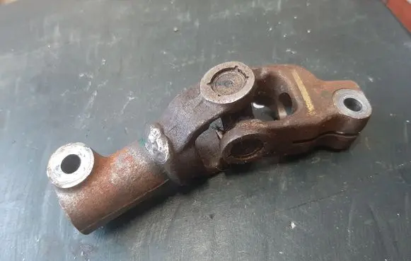 Nissan Micra Steering column universal joint