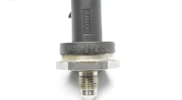 BMW Z4 E89 Fuel pressure sensor 0261545072