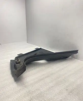 Foot area side trim