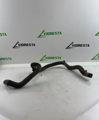 Coolant pipe/hose
