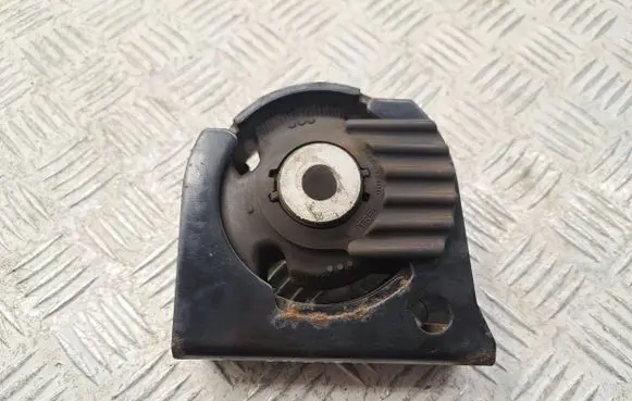 Toyota Auris 150 Engine mount bracket 123610R020