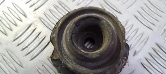 Audi A4 S4 B5 8D Coil spring mount 