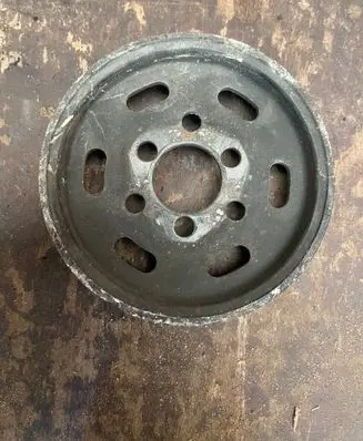 Volkswagen Golf IV Power steering pump pulley 038145255B