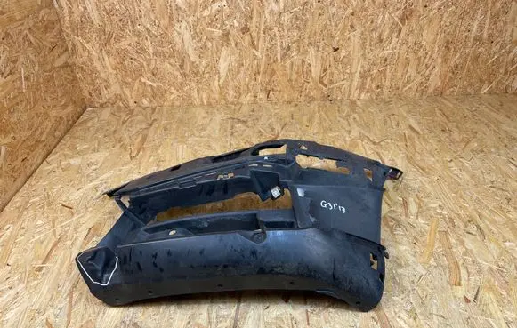 BMW 5 G30 G31 G38 Front bumper mounting bracket 8064967
