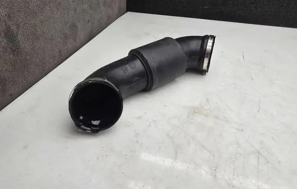 Mercedes-Benz Sprinter W907 W910 Air intake hose/pipe A9075284300