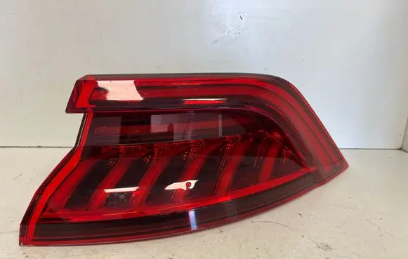 Audi Q8 Rear/tail lights 4M8945070C