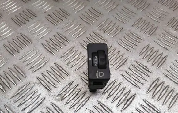 Toyota Aygo AB10 Headlight level height control switch