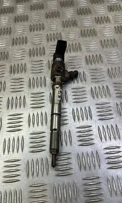Skoda Rapid (NH) Fuel injector 03L130277B