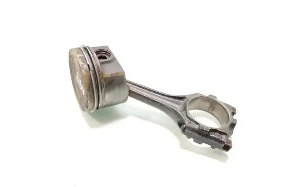 Volkswagen Passat Alltrack Piston with connecting rod 