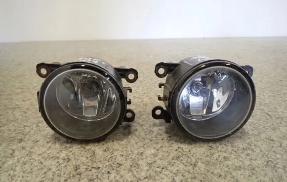 Suzuki Swift I Front fog light