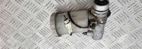 Suzuki Grand Vitara I Master brake cylinder