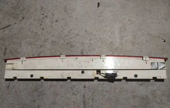 Audi A8 S8 D3 4E Third/center stoplight 4E0945097
